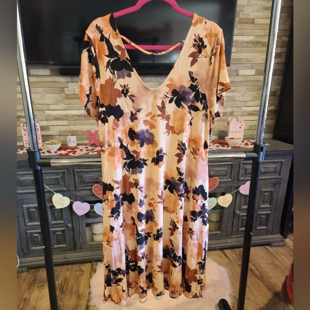 Torrid beautiful dress w/pockets size 1